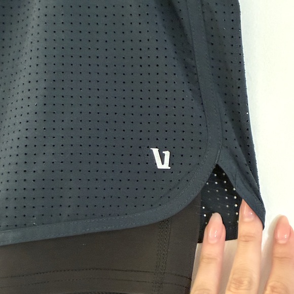 VUORI SHORTS - Picture 3 of 4